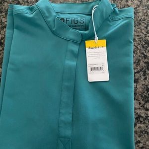 Figs scrubs Rafaela Mandarin top medium Marine NWT